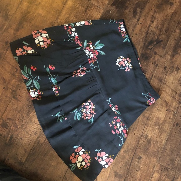 Loft skirt - Picture 1 of 2